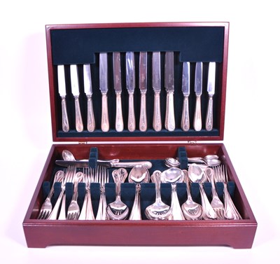 Lot 229 - ROBERTS & BELK - 20TH CENTURY SHEFFIELD CUTLERY CANTEEN