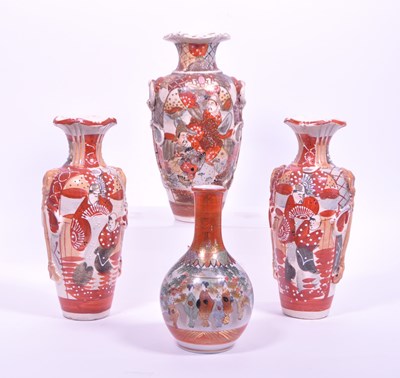 Lot 17 - FOUR LATE 19TH / EARLY 20TH CENTURY CHINESE CERAMIC / PORCELAIN VASES