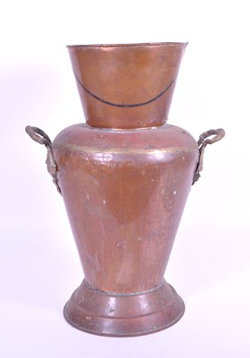 Lot 230 - LATE 19TH / EARLY 20TH CENTURY COPPER TWIN HANDLED VASE / URN