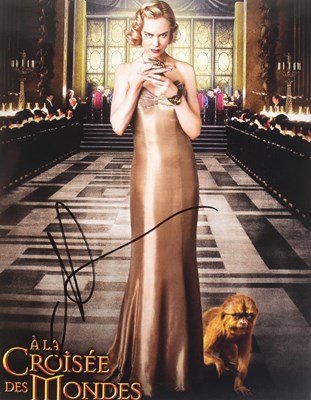 Lot 124 - NICOLE KIDMAN - THE GOLDEN COMPASS - SIGNED 8X10" PHOTOGRAPH - AFTAL