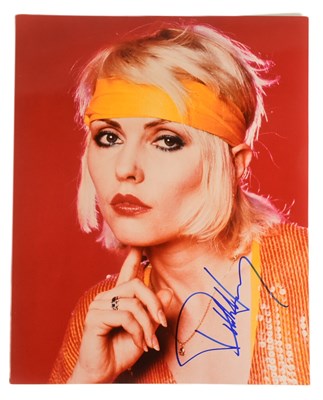 Lot 191 - BLONDIE - DEBBIE HARRY - AUTOGRAPHED 8X10" PHOTOGRAPH - AFTAL