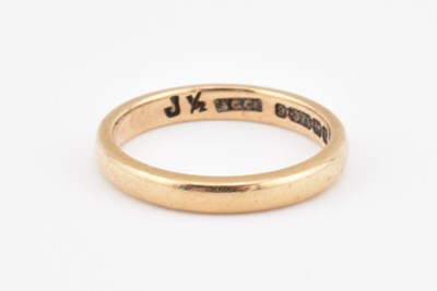 Lot 213 - HALLMARKED 9CT GOLD BAND RING