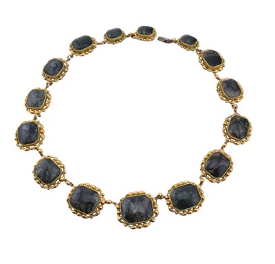 Lot 268 - MOSS AGATE PANEL NECKLACE AF & AGATE BEADED NECKLACE