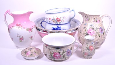 Lot 39 - COLLECTION OF EARLY 20TH CENTURY CERAMIC / PORCELAIN WASH SET PIECES