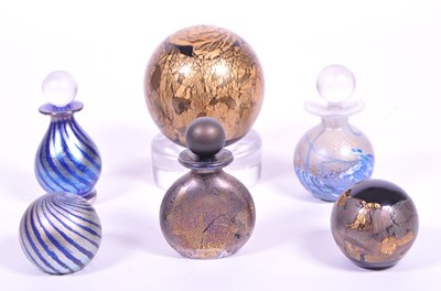 Lot 40 - ISLE OF WIGHT STUDIO GLASS - SIX 20TH CENTURY GLASS PIECES