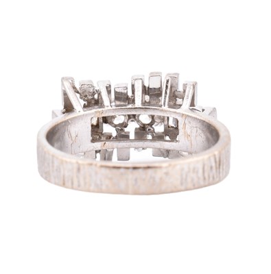 Lot 37 - ALAN MARTIN GARD - 1970S 18CT GOLD & DIAMOND RING
