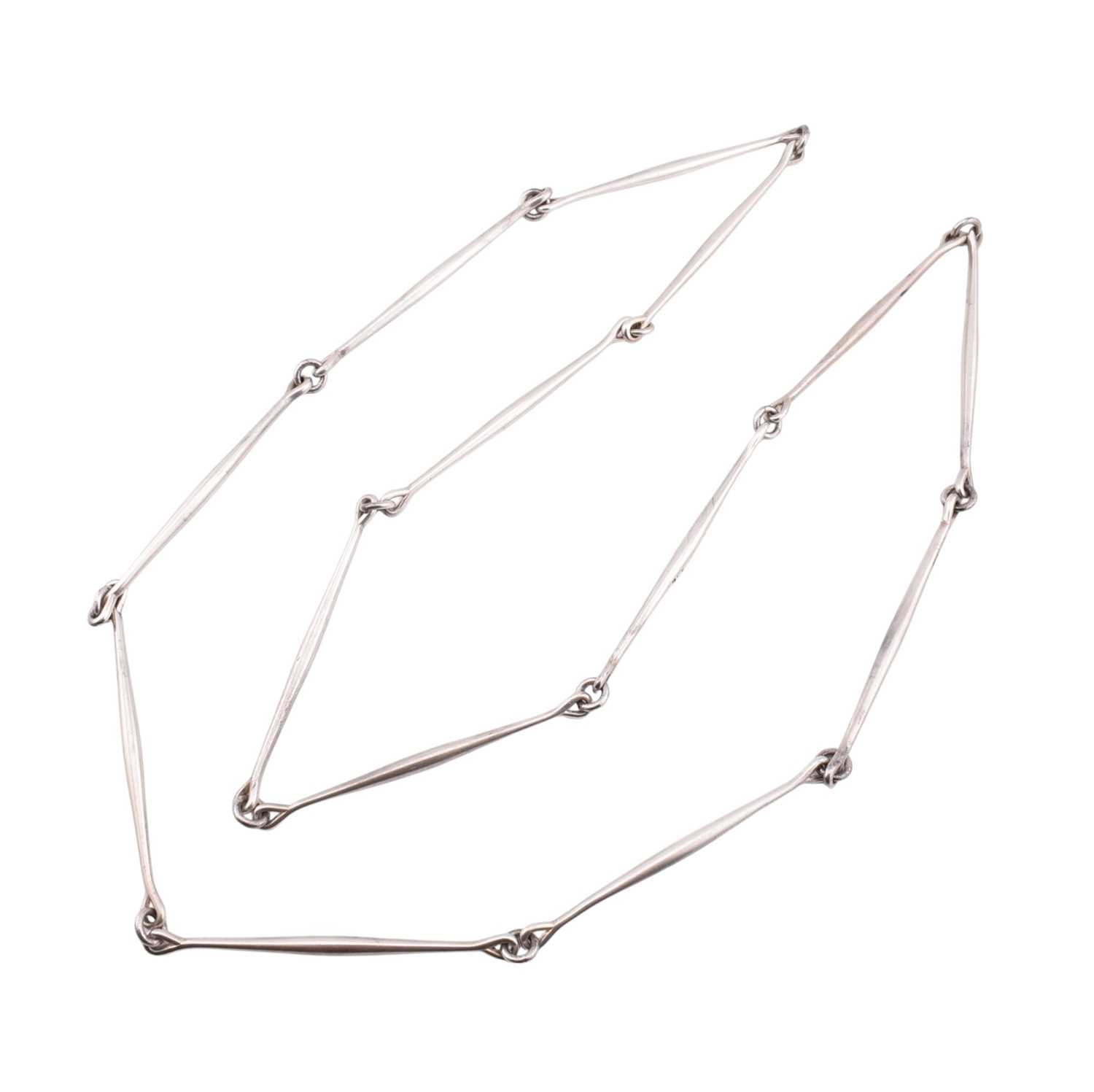 Lot 43 - ASTRID FOG FOR GEORG JENSEN LONG LINK SILVER NECKLACE