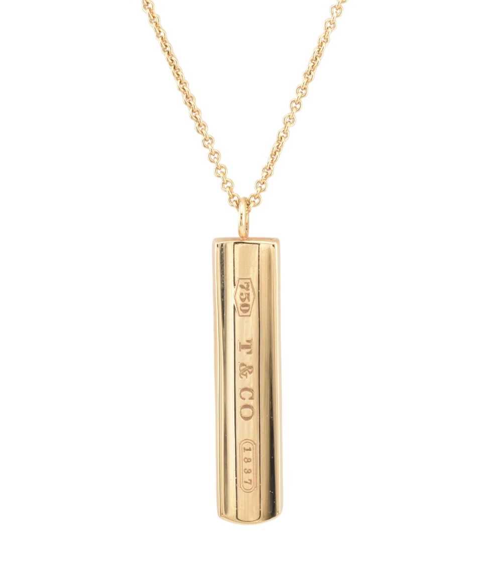 Lot 85 - TIFFANY & CO 18CT GOLD INGOT PENDANT NECKLACE