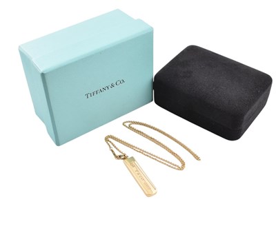Lot 85 - TIFFANY & CO 18CT GOLD INGOT PENDANT NECKLACE