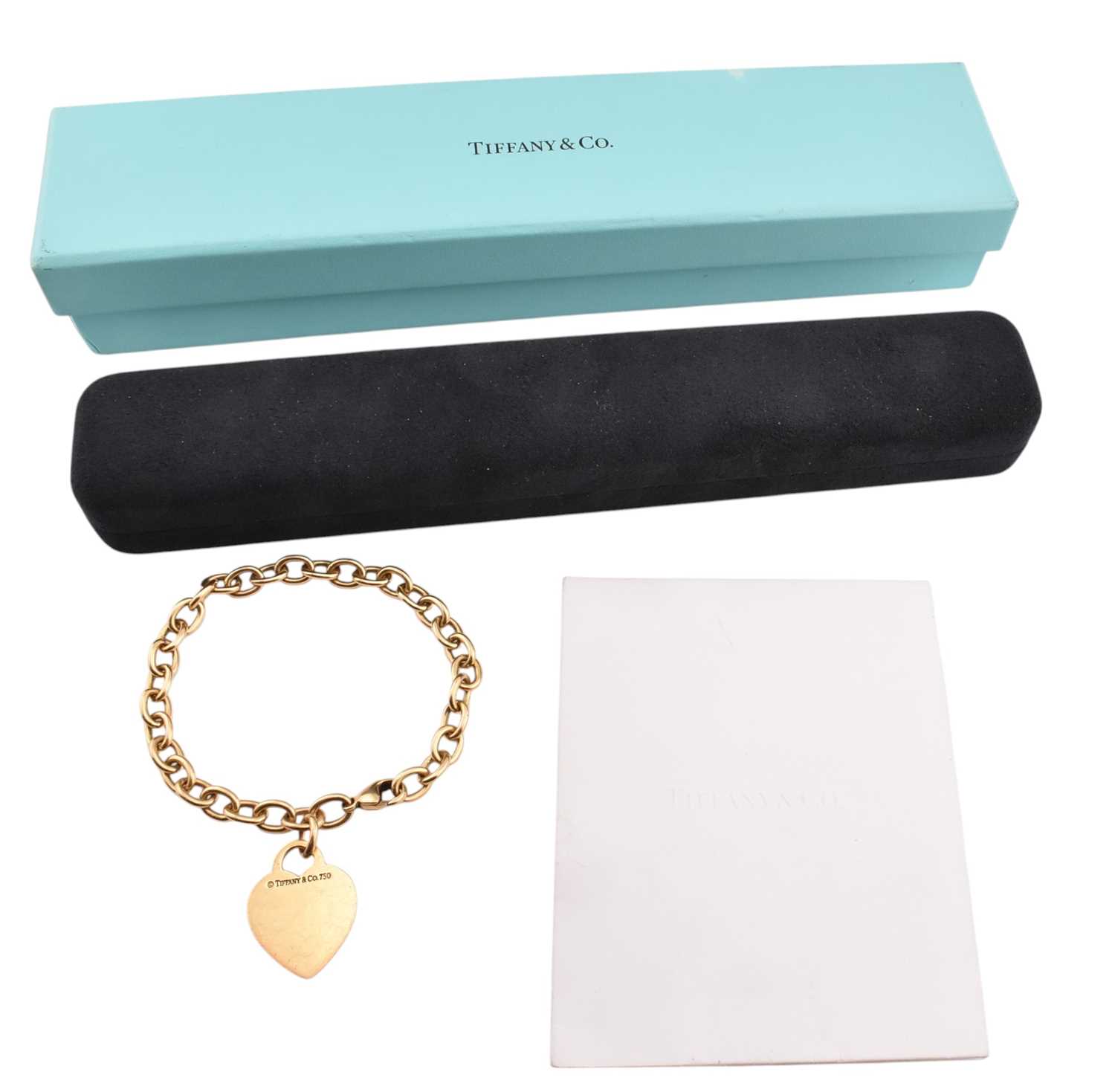 Lot 67 - TIFFANY & CO 18CT GOLD HEART TAG BRACELET