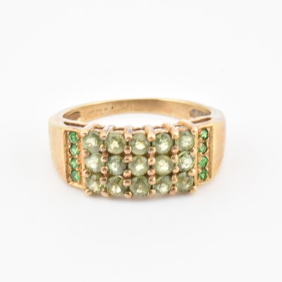 Lot 433 - HALLMARKED 9CT GOLD & GEM SET CLUSTER RING