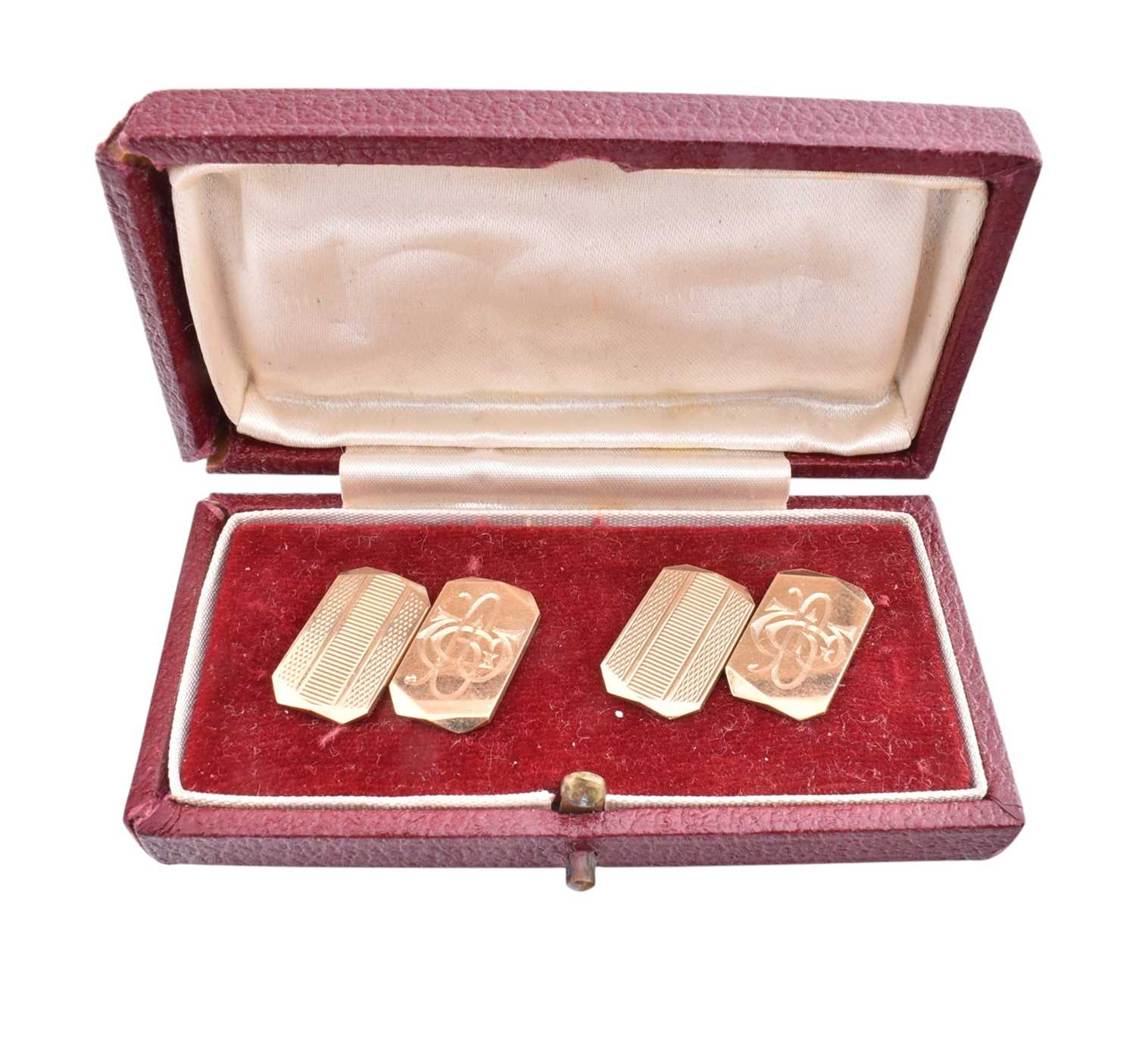 Lot 51 - HALLMARKED 9CT GOLD ENGRAVED CUFFLINKS