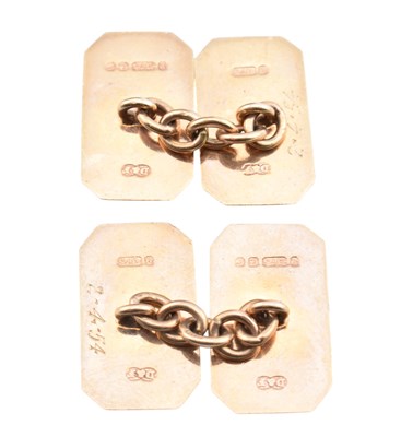 Lot 51 - HALLMARKED 9CT GOLD ENGRAVED CUFFLINKS