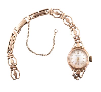 Lot 223 - HALLMARKED 9CT GOLD ACCURIST WRISTWATCH AF
