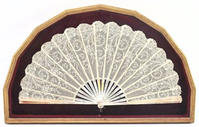 Lot 122 - 19TH CENTURY VICTORIAN MOTHER OF PEARL & LACE FRAMED FAN