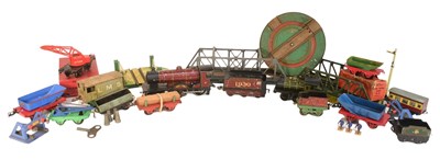 Lot 265 - MODEL RAILWAY - COLLECTION OF HORNBY O GAUGE MODEL RAILWAY