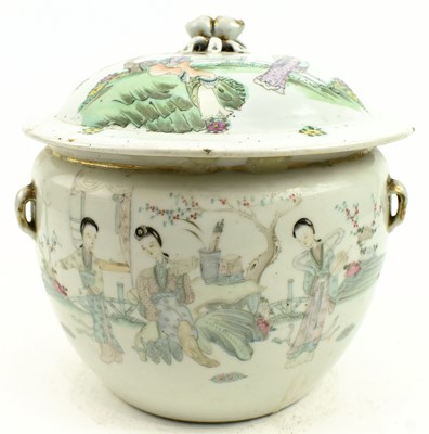 Lot 139 - REPUBLIC PERIOD FAMILLE ROSE LOOP HANDLED LIDDED POT 民国 浅降彩人物粥罐