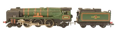 Lot 329 - MODEL RAILWAY - HORNBY DUBLO OO GAUGE LOCOMOTIVE