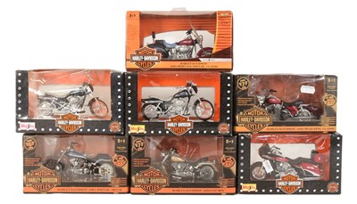 Lot 246 - DIECAST - HARLEY DAVIDSON 1/18 SCALE DIECAST MOTORBIKES