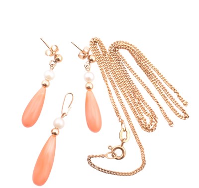 Lot 434 - 14CT GOLD & CORAL JEWELLERY & 9CT GOLD CHAIN AF