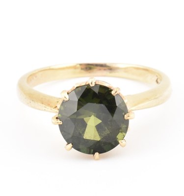 Lot 347 - 18CT GOLD & GREEN SAPPHIRE SOLITAIRE RING