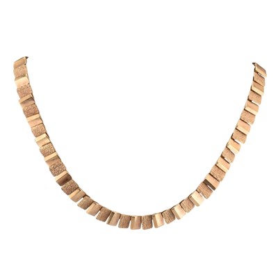 Lot 364 - 1960S HALLMARKED 9CT GOLD FRINGE COLLARETTE NECKLACE