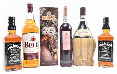 Lot 168 - SIX BOTTLES OF BELLS WHISKY, JACK DANIELS WHISKEY, CHIANTI WINE & CALVADOS MORIN
