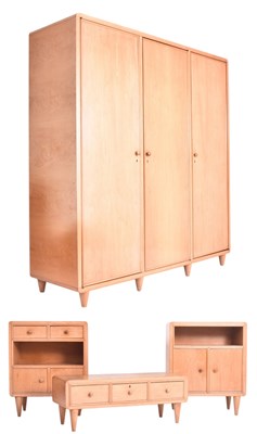 Lot 569 - GIRO OF ITALY - MID CENTURY ITALIAN WALNUT BEDROOM SUITE