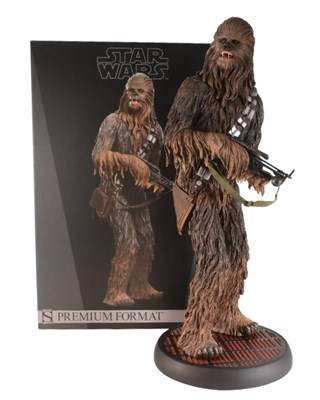 Lot 20 - STAR WARS - SIDESHOW COLLECTIBLES - PREMIUM FORMAT CHEWBACCA STATUE