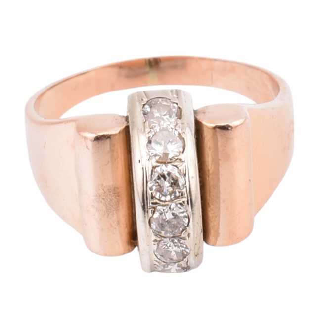 Lot 99 - ART DECO GOLD & DIAMOND RING