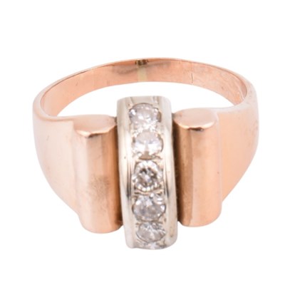 Lot 99 - ART DECO GOLD & DIAMOND RING