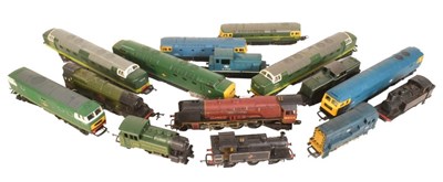 Lot 303 - MODEL RAILWAY - COLLECTION OF OO GAUGE LOCOMOTIVES