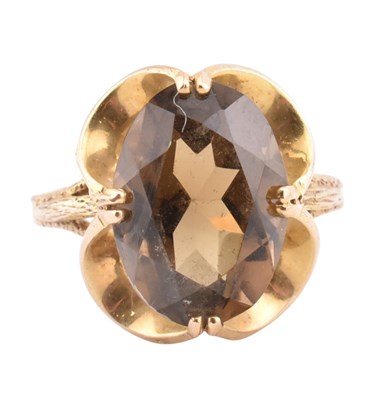 Lot 390 - 1970S HALLMARKED 9CT GOLD & SMOKY QUARTZ RING