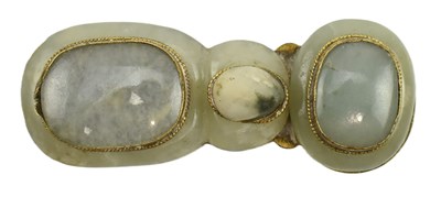 Lot 46 - A CHINESE PALE CELADON JADE BUCKLE HOOK 青玉