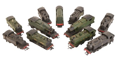 Lot 130 - MODEL RAILWAY - COLLECTION OF OO GAUGE LOCOMOTIVES
