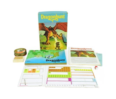 Lot 395 - BOARD GAME - VINTAGE DRAGON HUNT BOARD GAME