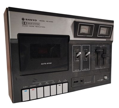 Lot 49 - VINTAGE JAPANESE SANYO CASSETTE PLAYER RECORDER