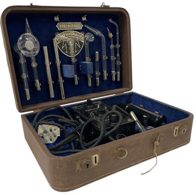 Lot 210 - 1939 MODEL RADIOTHERM THERAPUTIC MACHINE