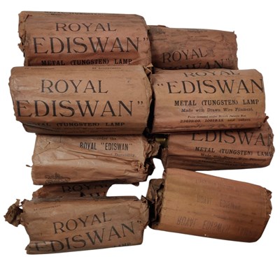 Lot 103 - BOX OF EARLY 20TH CENTURY ROYAL EDISWAN LIGHTBULBS