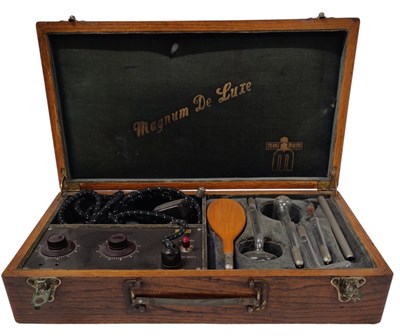 Lot 39 - VINTAGE MAGNUM DELUXE VIOLET RAY ELECTROTHERAPY MACHINE