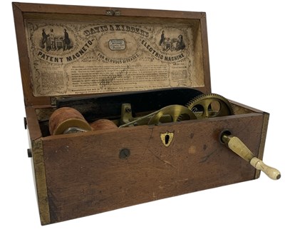 Lot 211 - DAVIS & KIDDER MAGNETO-ELECTRIC MACHINE FOR NERVOUS DISEASES