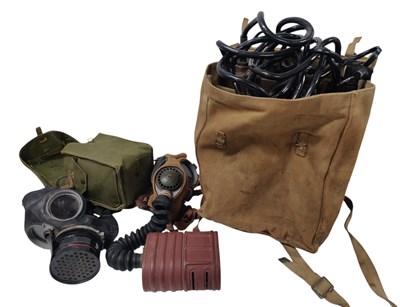 Lot 65 - COLLECTION OF WWII ITEMS INCLUDING MINE DETECTOR