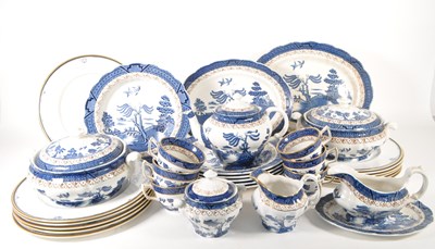 Lot 104 - 20TH CENTURY BOOTHS REAL OLD WILLOW TEA SERVICE WITH DOULTON PLATES