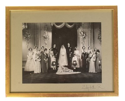 Lot 15 - QUEEN ELIZABETH THE QUEEN MOTHER (1900-2002) - AUTOGRAPHED OFFICIAL WEDDING PHOTOGRAPH