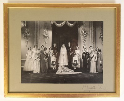 Lot 15 - QUEEN ELIZABETH THE QUEEN MOTHER (1900-2002) - AUTOGRAPHED OFFICIAL WEDDING PHOTOGRAPH