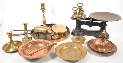 Lot 351 - COLLECTION OF 19TH CENTURY BRASS & COPPER WARES INC SKILLET PAN