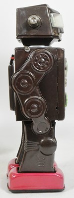 Lot 557 - TINPLATE TOYS - VINTAGE HORIKAWA ATTACKING MARTIAN
