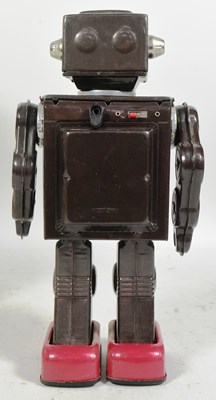 Lot 557 - TINPLATE TOYS - VINTAGE HORIKAWA ATTACKING MARTIAN