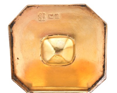 Lot 19 - HALLMARKED SILVER & SMOKY QUARTZ HISTORICAL AUSTRALIAN INTEREST BOX