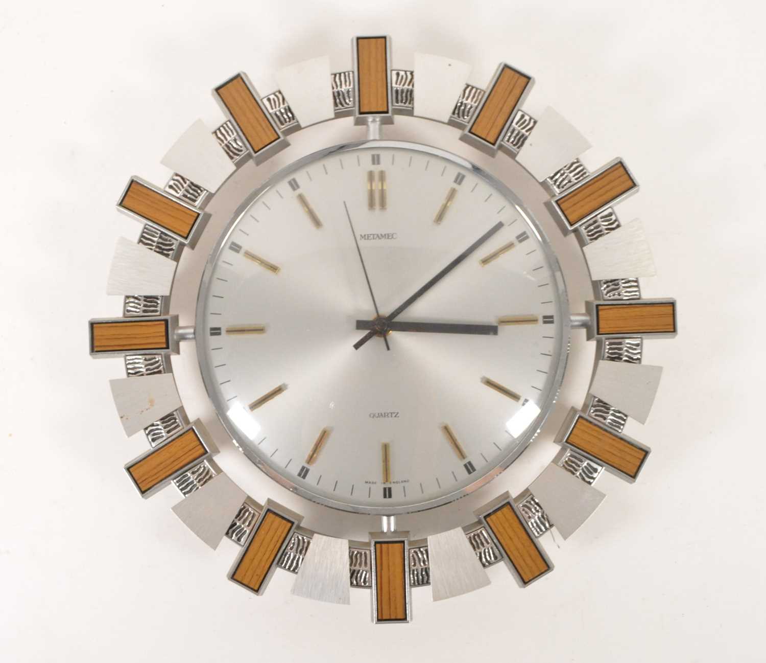 Lot 291 - METAMEC, ENGLAND - RETRO MID CENTURY QUARTZ WALL CLOCK